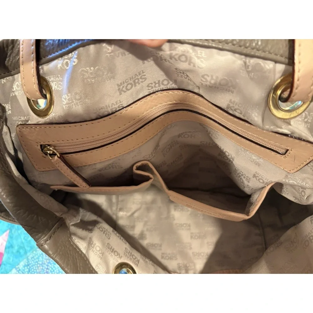 Michael Kors Jet Set Travel Bag Purse Large Brown Solid Gold Hardware Straps EUC